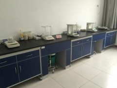 重慶實驗室家具中的壁掛式洗眼器都有哪些功能特點